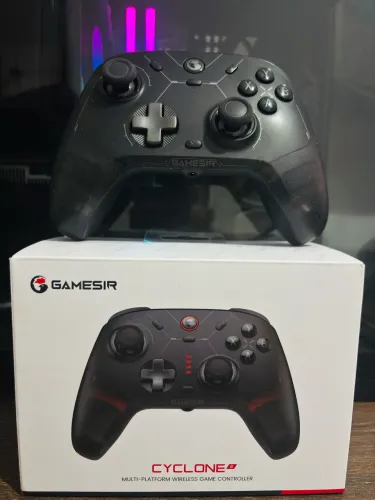 CONTROLE GAMER - GAMESIR CYCLONE 2 RGB