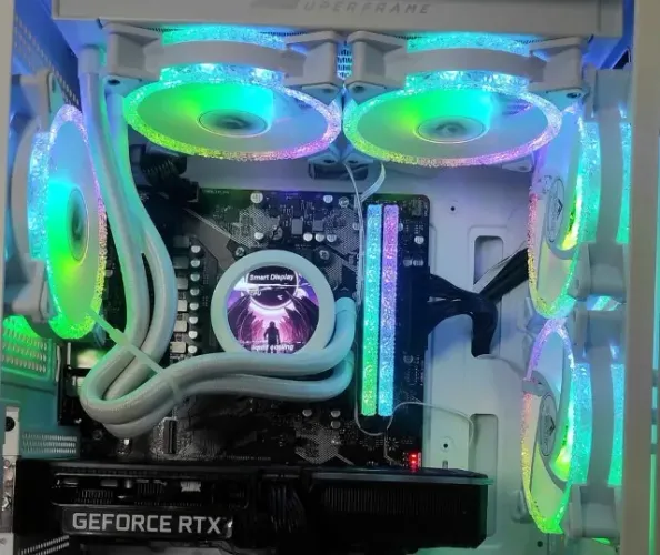 Pc Gamer Cristal Ryzen 5 8400F RTX 3060 Ti (NOVO) AM5 DDR5