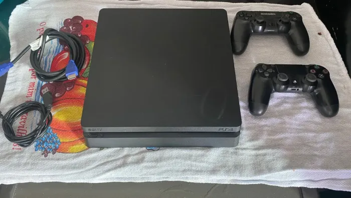 Ps4 slim 500gb lacrado nunca foi mexido avalio Xbox 360 como parte de pagamento