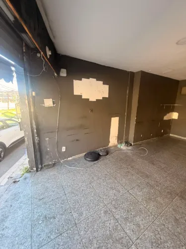 Alugo loja rua limites em Realengo