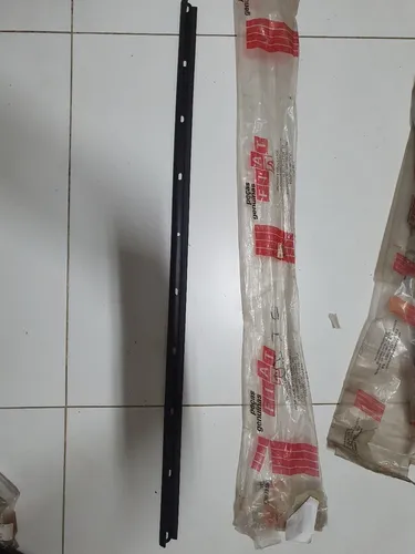 Stilo guarnição inferior da porta dianteira nova original