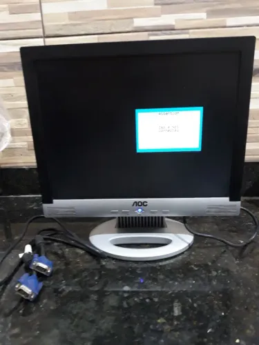 Monitor 15" AOC com 2 Cabos