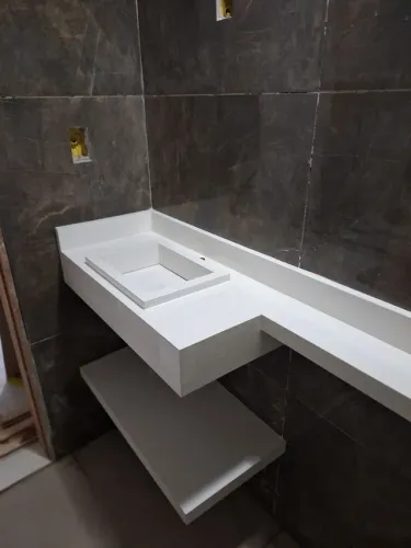 Bancadas,lavatorios,pias esculpidas em porcelanato.