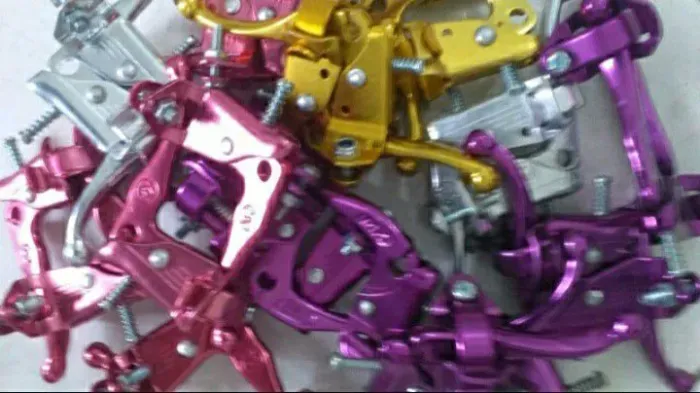 Manetes anodizadas  