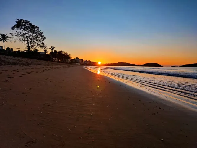 Casa espaçosa em Piúma área gourmet perto da praia
