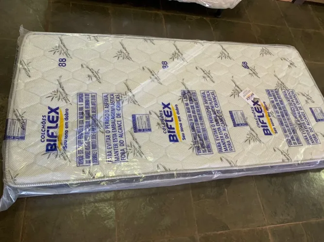 COLCHÃO SOLTEIRO D33 1,88 X 0,88 NOVO R$ 549,00 A VISTA