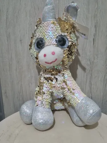 Unicórnio de pelúcia