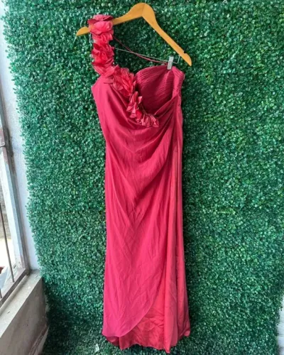 VESTIDO DE FESTA VERMELHO