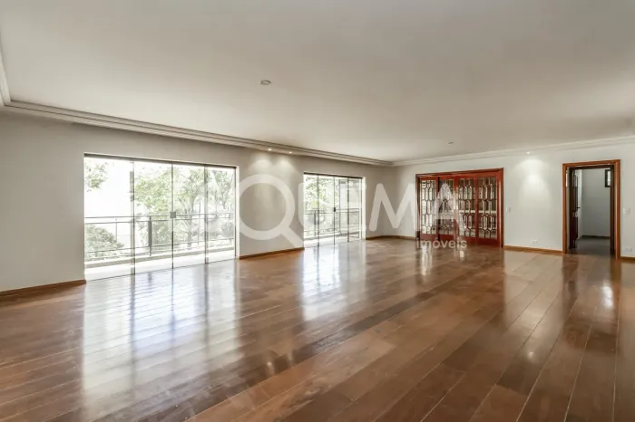 Apartamento com lazer e quadra de tênis