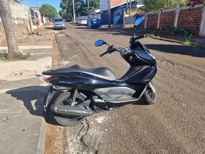 Vende-se Honda PCX 150cc Automatica 2015