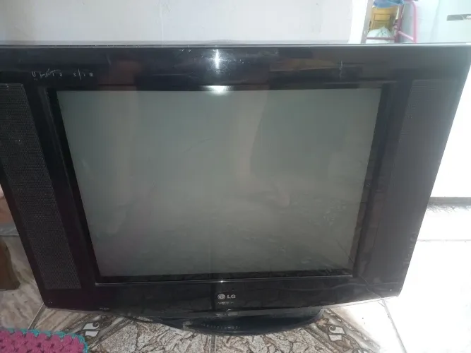 Tv lg 21 polegadas com defeito 