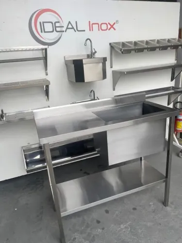 Pia industrial toda em inox com uma cuba tipo tanque - fabricamos personalizada