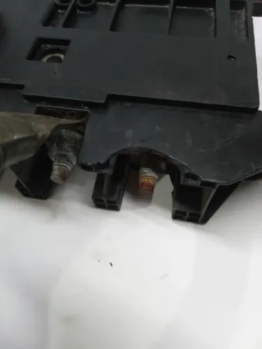 Modulo Controle Positivo Bateria Renault Fluence C/ Detalhe