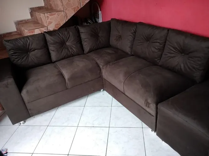 Sofá de Canto Marrom em Suede