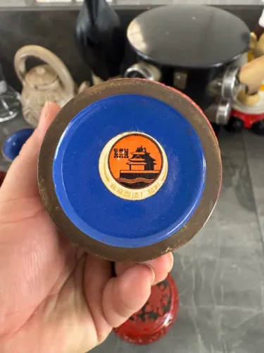 Conjunto de vasos e caixas decorativas em estilo chinês
