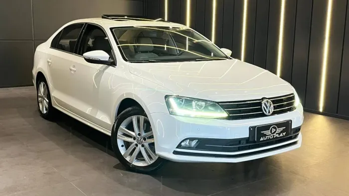 Volkswagen Jetta Highline 2.0 TSI 16V 4P Tiptronic 2017