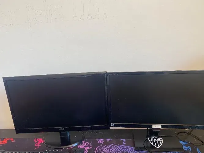 Vendo 2 monitores LG e AOC bem conservados