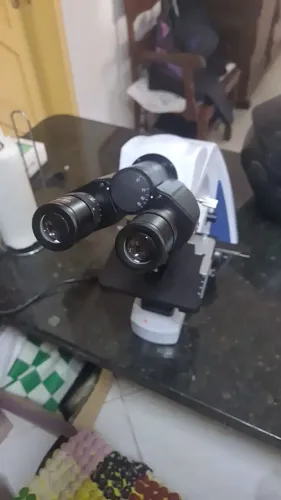 VENDO 3 MICROSCÓPIO MODELO FIRSTLAB NOVOS SEM USO