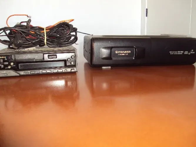  Magazine Pionner  c/ 06 discos  + T.fitas + cabo.