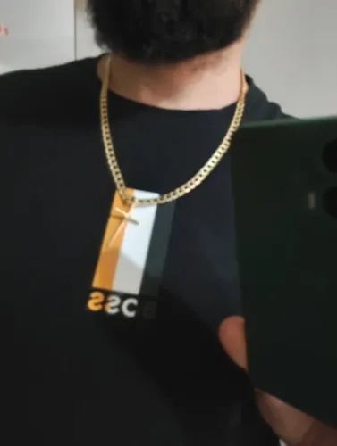 Corrente com pingente "banhado a ouro"