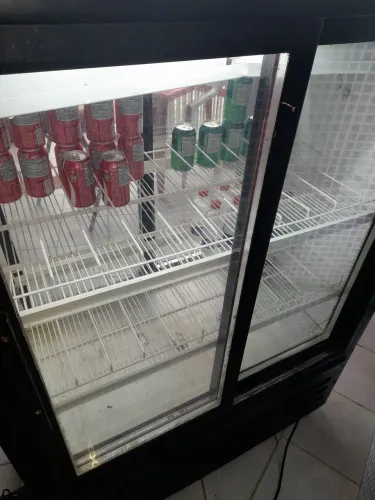 Geladeira Expositora de Bebidas
