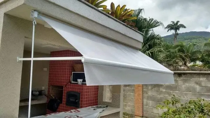 Toldo Retratil para Vanda em Lona e Estrutura Metálica 