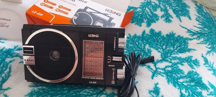 Radio 3 faixas luz pilha