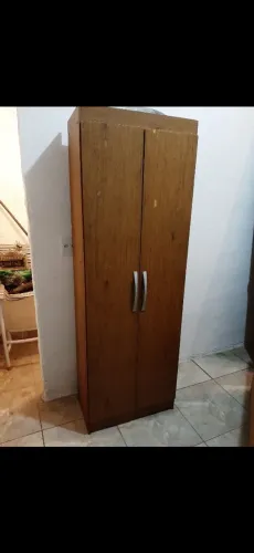 Guarda roupas em mdf  2 portas usado