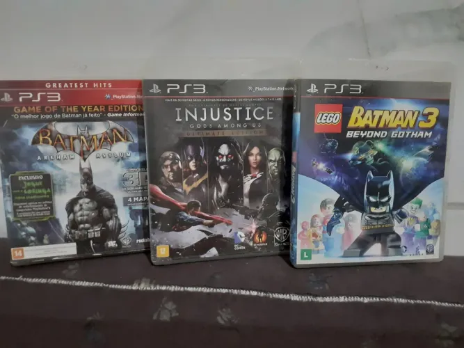 3 jogos de Batman para PS3 - Arkham Asylum, Injustice e Lego Batman 3