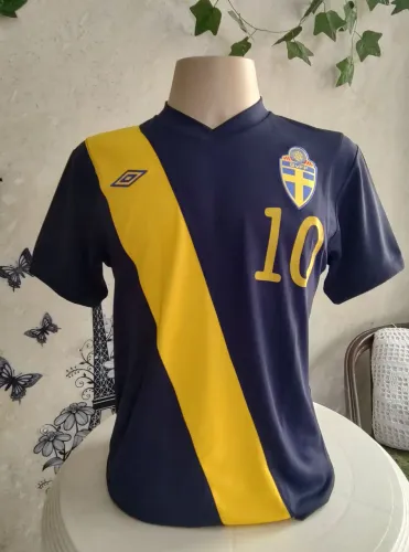 Camisa de Futebol Seleção Suécia Umbro 2011- Uniforme 2/Away - Número 10 - Zlatan