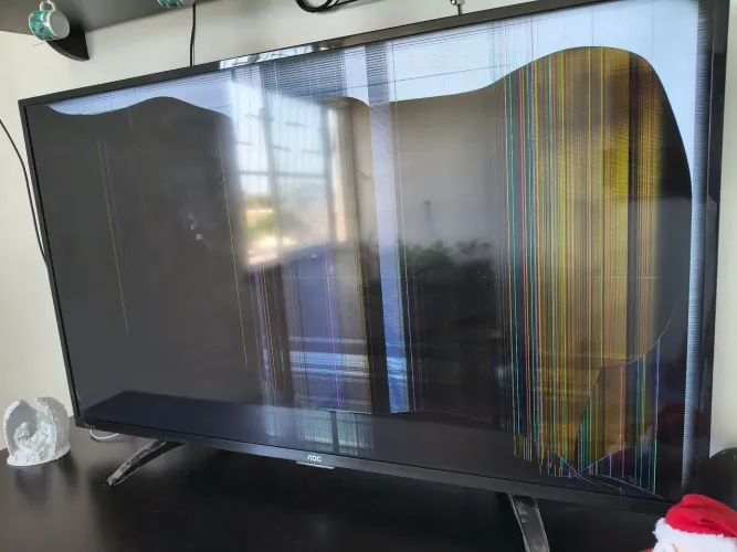 TV AOC 43 polegadas (Tela com defeito)