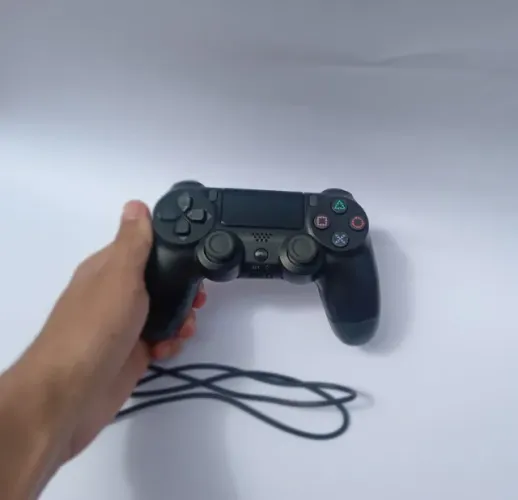 Controle de PS4 preto