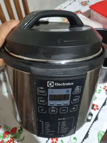 Panela de Pressão Elétrica Electrolux 6L - Pouco uso