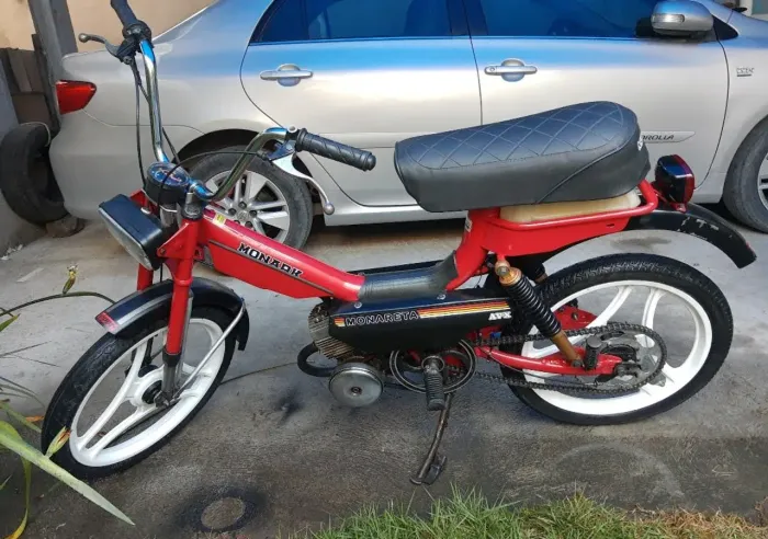 Vendo Mobilete Monark AVx 1988 nada a fazer *