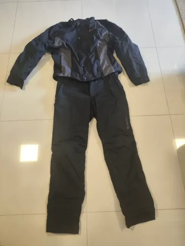 Roupa DAINESE número 52