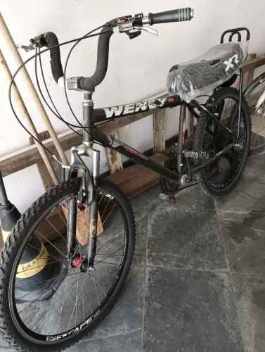 Bicicleta Aro 26 com guidão de moto banco de mobilete e garupa novos