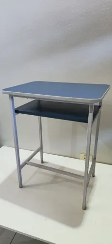 Mesa de Escritório Estudos Compacta REFORÇADA - A: 77,5 cm C: 62 cm L: 46 cm