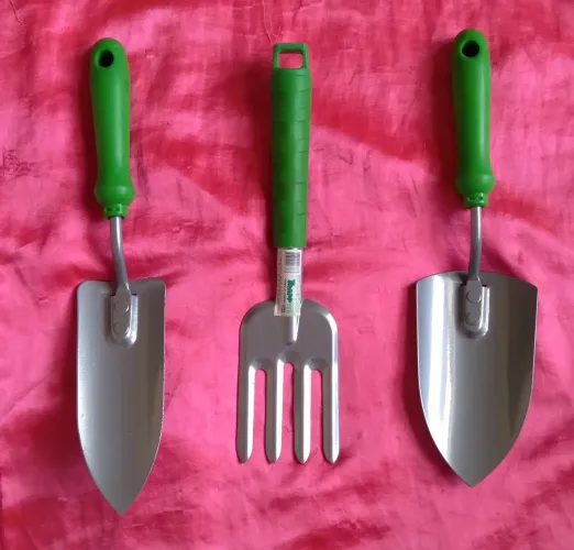 Jogo de ferramentas novo para jardim - 3 peças