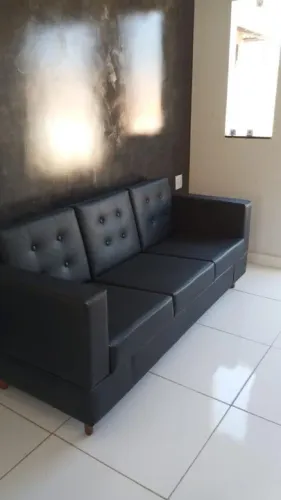 Sofá de Couro sintético 3 Lugares, em até 10x sem juros