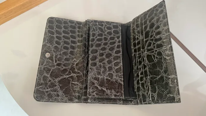 Carteira feminina Guess