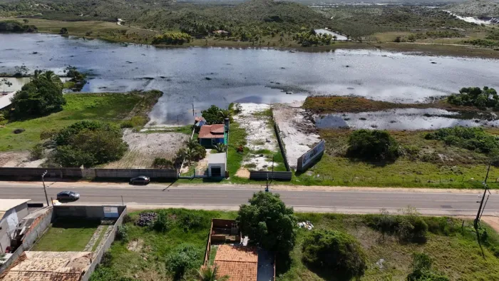 Estrutura de oficina 12 x15 BR 101 trecho da pedra branca (maruim x laranjeiras)