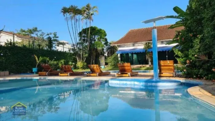 Oportunidade! 14 suítes, Imóvel Comercial, podendo ser Residencial também!