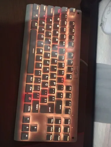 Teclado redragon branco com rgb