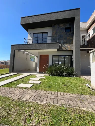 Sobrado lindo em condomínio fechado no Campo de Santana 