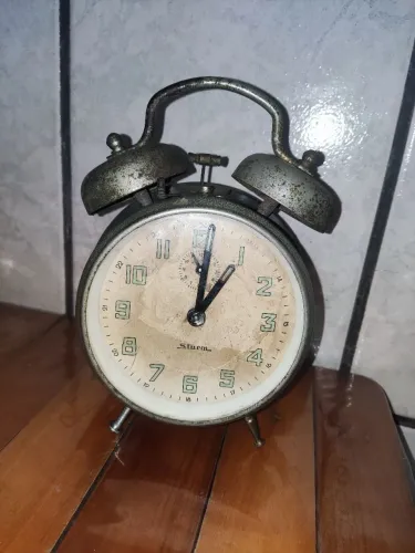 Relógio Despertador Antigo Sturm