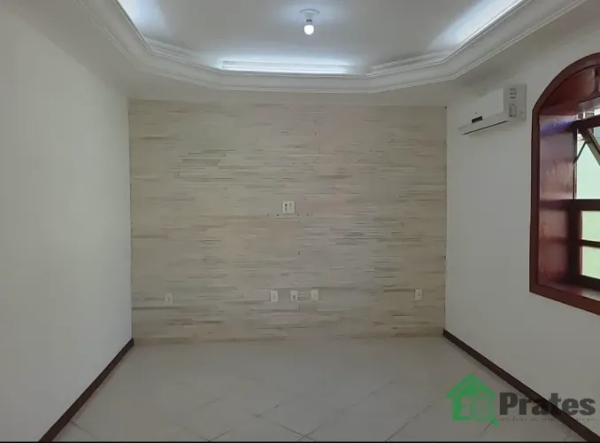 Casa comercial com renda 7.000,00 por mês