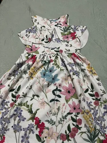Vestido Floral Infantil TAM 9/10 lindo
