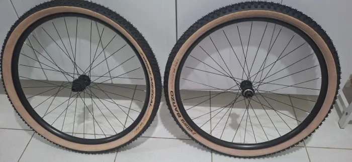 Rodas WTB ST LIGHT i30 com pneus Vitoria BARZO e MEZCAL
