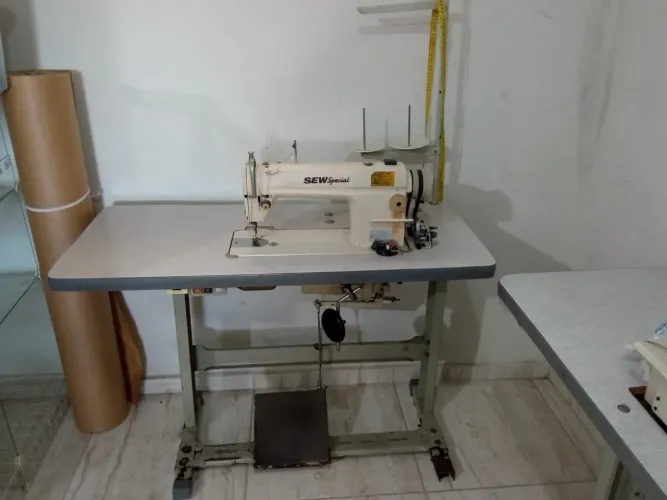 Máquina de costura