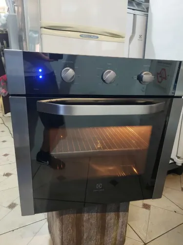 FORNO DE ASSAR ELECTROLUX ESPELHADO INOX 80 LITROS EMBUTIR 220V 